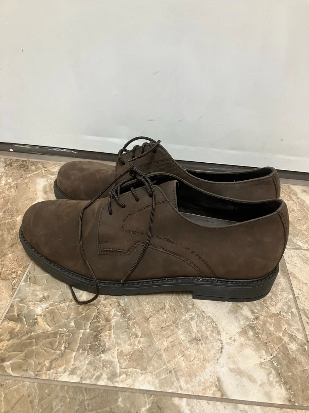 Brown Shoe Company brown color